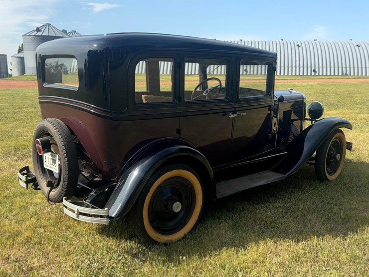 1930-chevrolet-4-door-sedan-image-4