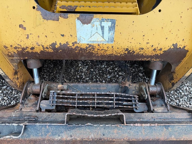 2018-caterpillar-299d2-image-10