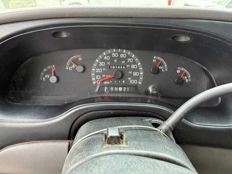 2001-ford-e250-image-25