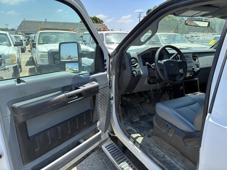 2011-ford-f250-image-14