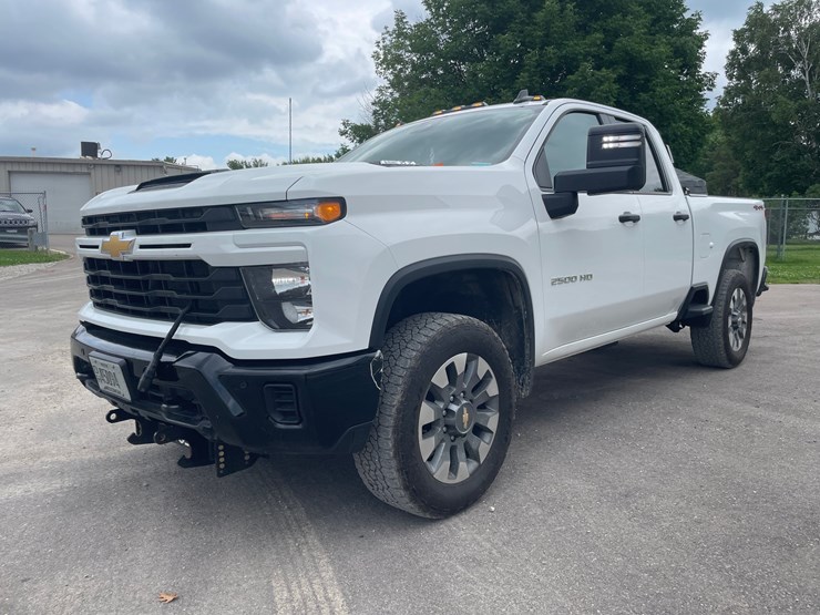 2025-chevrolet-2500-image-1