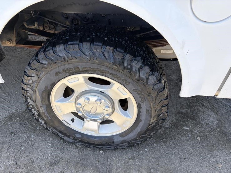 2011-ford-f350-image-5