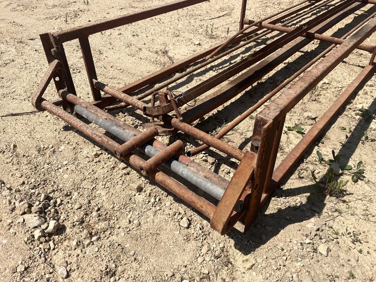 #3379-•-60'-hay-conveyer-image-30