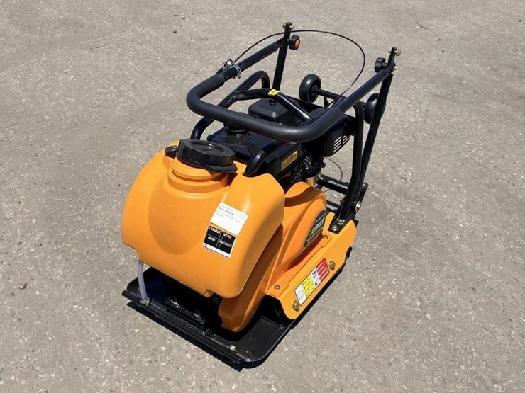 sdlool-sl90-vibratory-plate-compactor-image-1