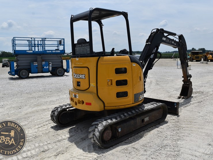 2020-deere-35g-image-5