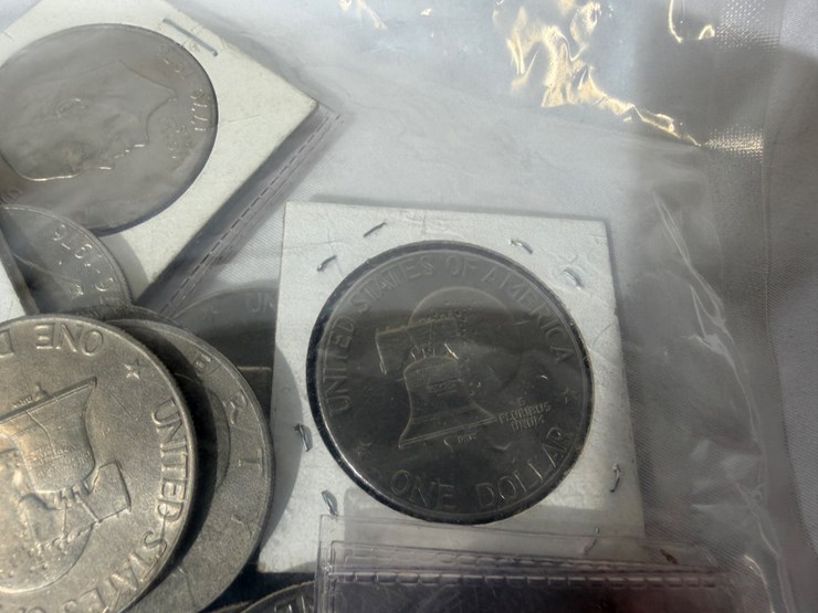 #40036-•-(50)-1776-1976-bicentennial-one-dollar-coins-image-6