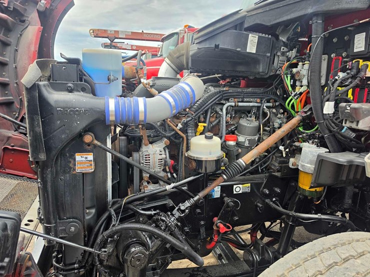 2015-kenworth-t880-image-12