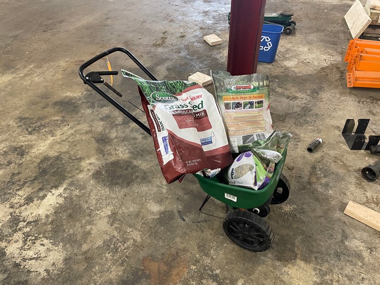 #8755-•-scotts-turf-builder-mini-spreader-image-3