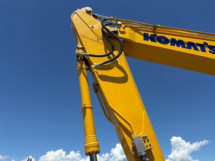 komatsu-pc238us-lc-11-image-20