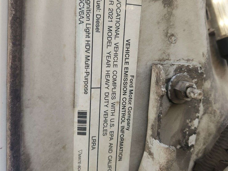 2021-ford-f550-image-33