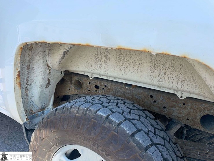 2019-chevrolet-silverado-2500hd-image-33