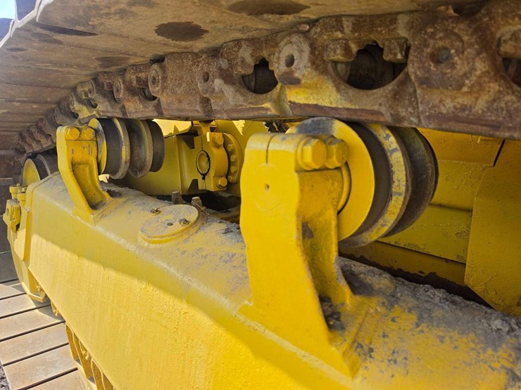 komatsu-d65-image-11