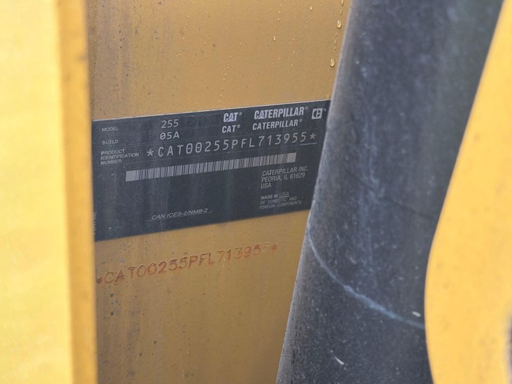 2026-caterpillar-255-image-14