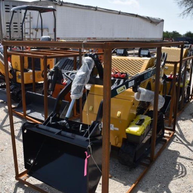 MX-CRT23 MINI SKID STEER (SERIAL # MXCRT232026X00076)