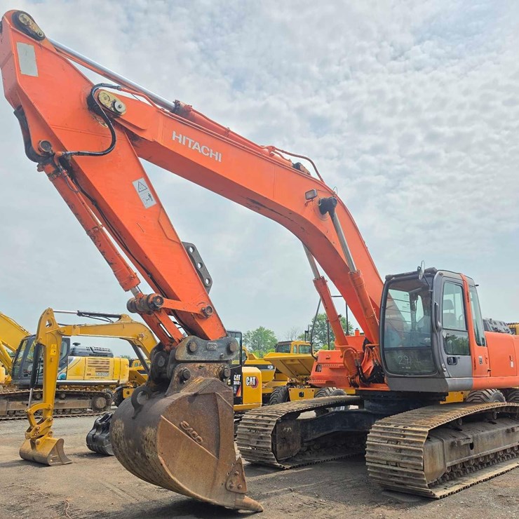 HITACHI ZX330