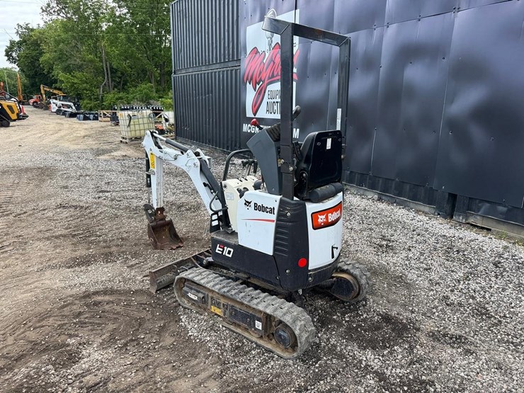 2022-bobcat-e10-image-4