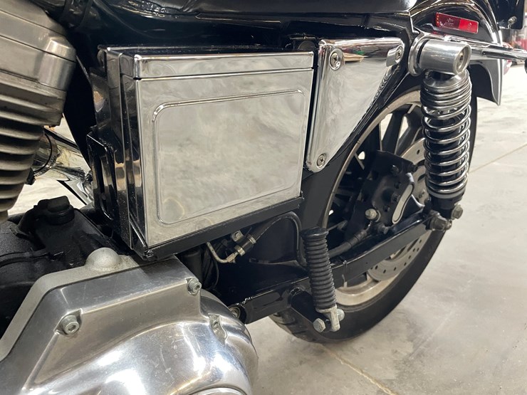 #300-•-2000-harley-davidson-883-sportster-(has-wi-title)-image-40