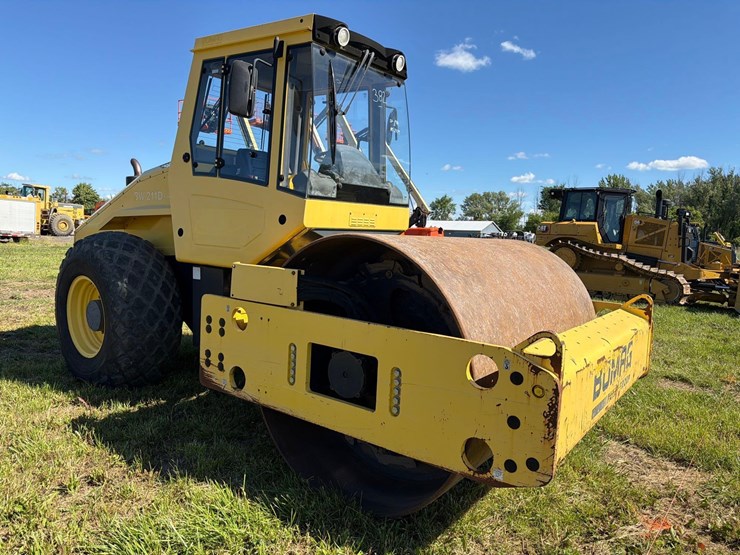 bomag-bw211d-40-image-3