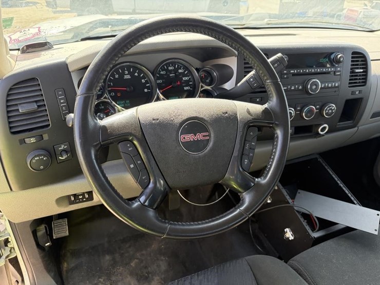 2012-gmc-sierra-2500-image-14