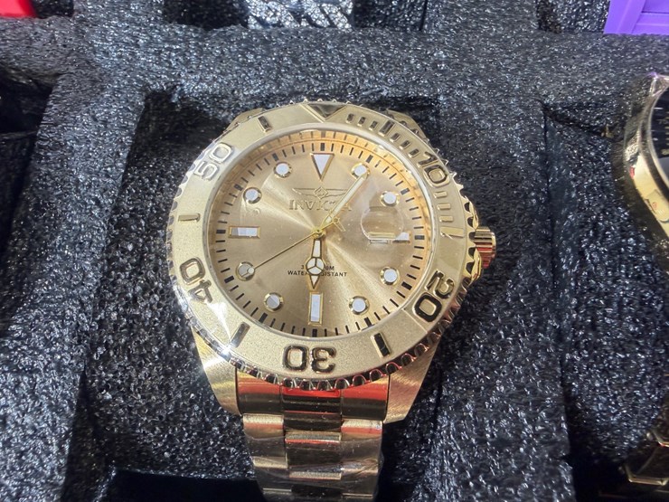 #84578-•-box-of-invicta-watches-image-6