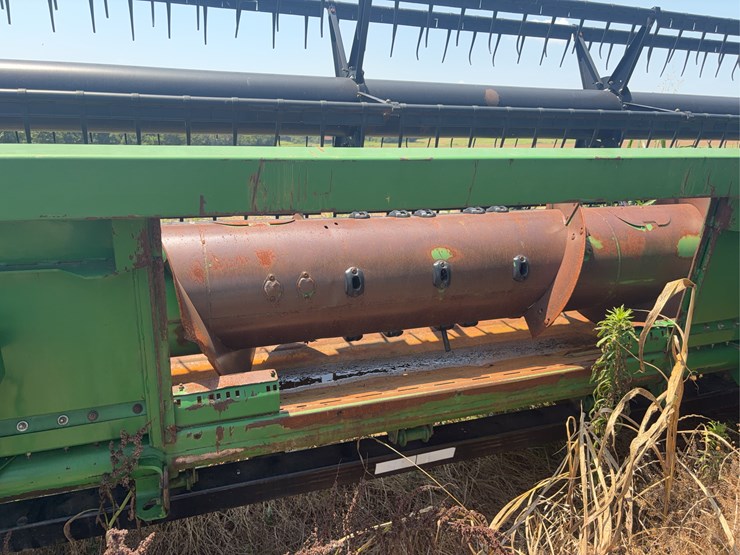 john-deere-630f-image-11