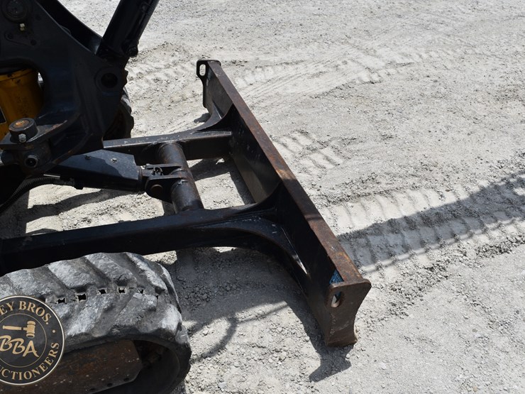 2020-deere-35g-image-23