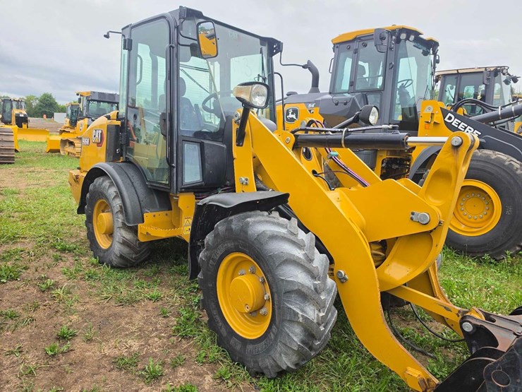 2022-caterpillar-906m-image-4