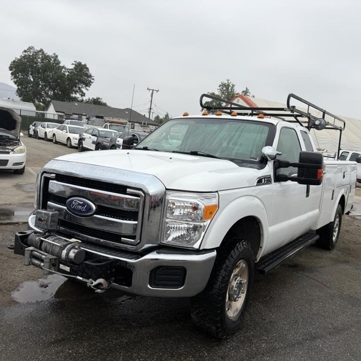 2011 FORD F350