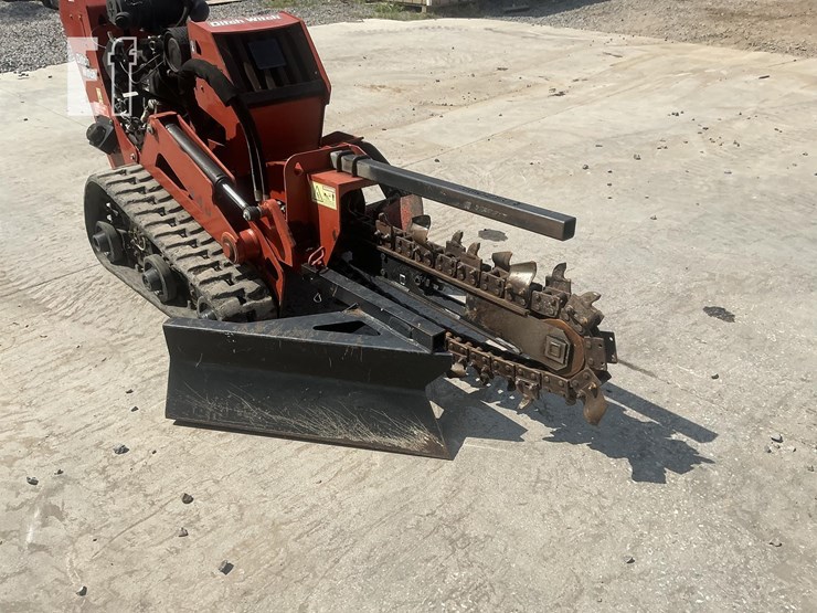 2017-ditch-witch-c24x-image-11