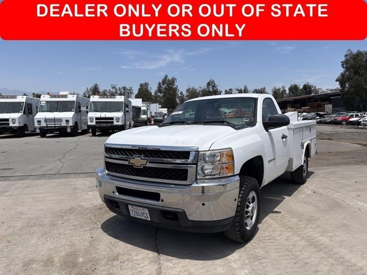 2011-chevrolet-silverado-2500-image-1