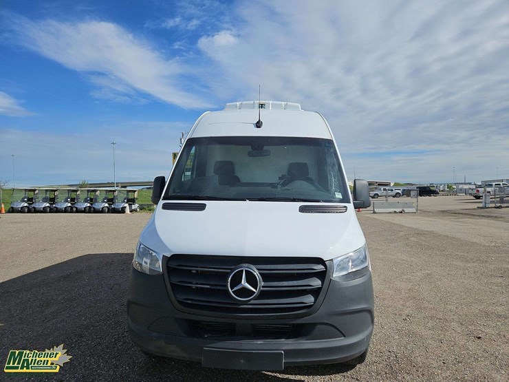 2020-mercedes-benz-sprinter-c240-turbo-diesel-cargo-van-image-9