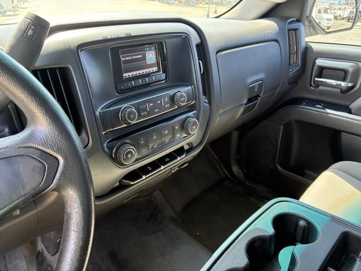 2015-chevrolet-silverado-2500-image-15