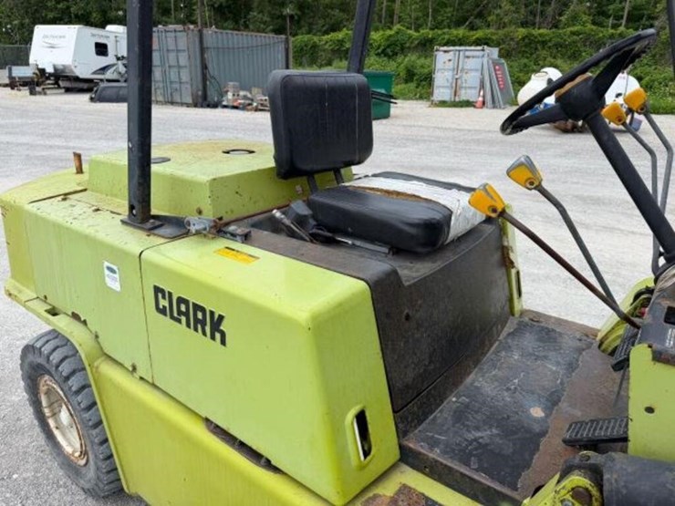 1992-clark-c500y100-image-14
