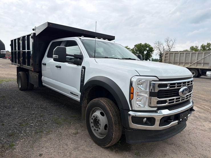 2024-ford-f550-image-3