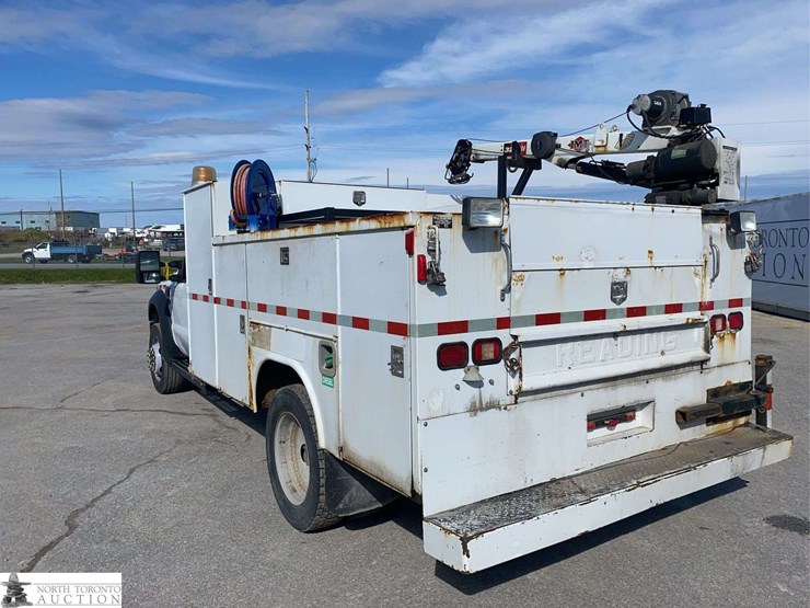 2010-ford-f550-image-7