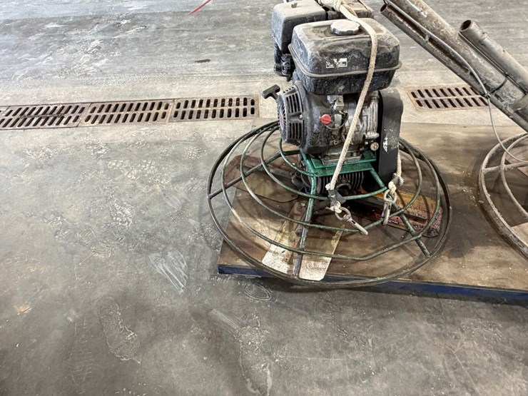 #1813-•-36"-power-trowel-w/-8hp-honda-image-5