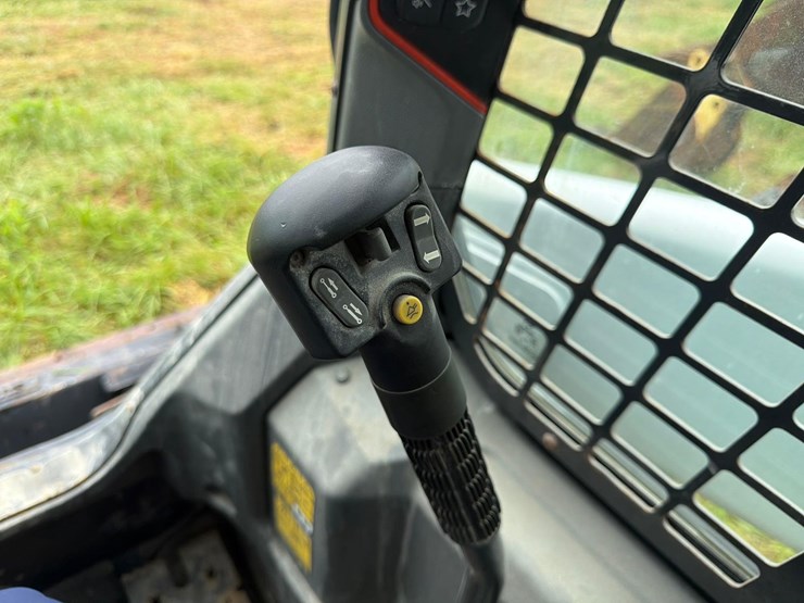 2022-bobcat-s66-image-18