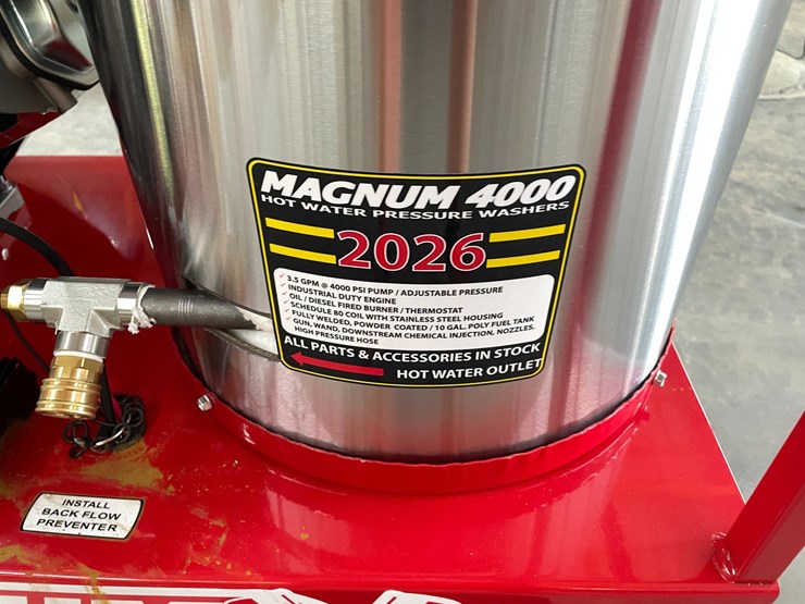 #2943-•-new-magnum-4000-hot-water-pressure-washer-image-8