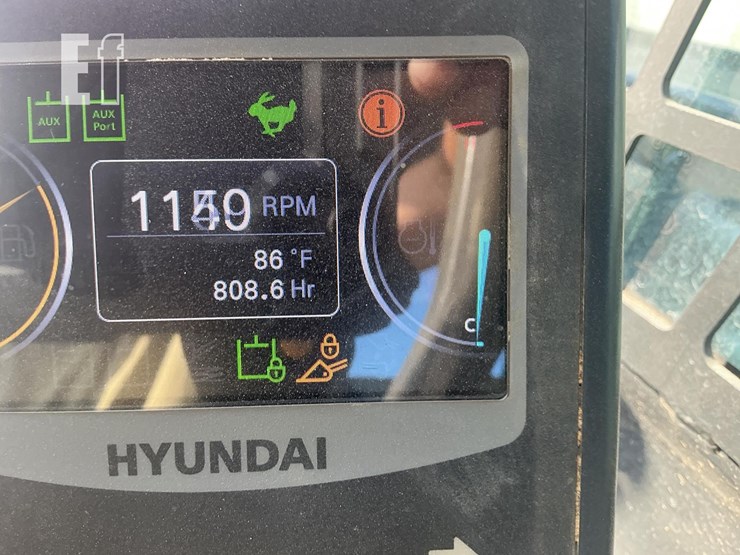 2024-hyundai-ht100v-image-19