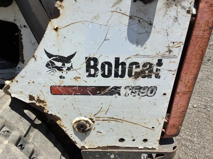 2013-bobcat-t590-image-13