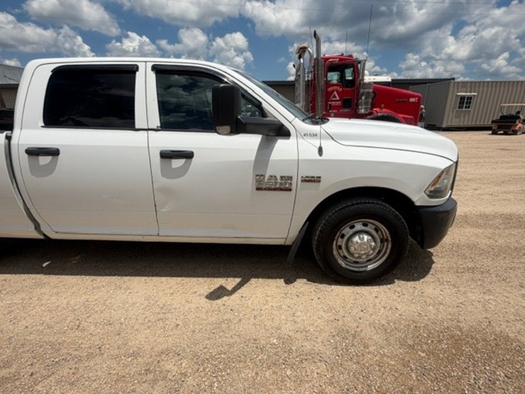 2013-dodge-ram-2500-image-19