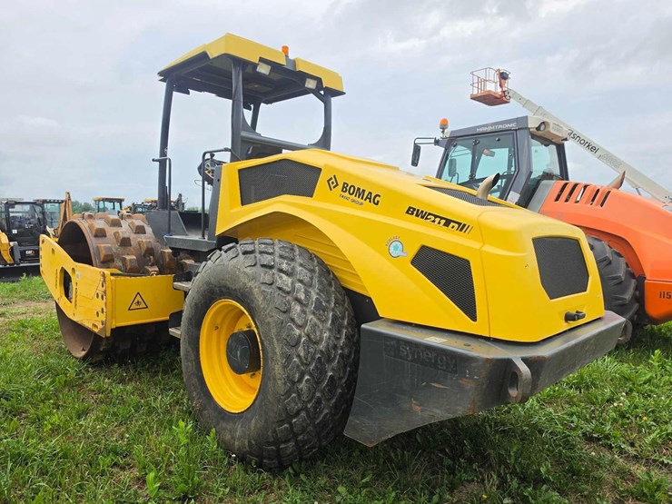 2018-bomag-bw211d-5-image-4