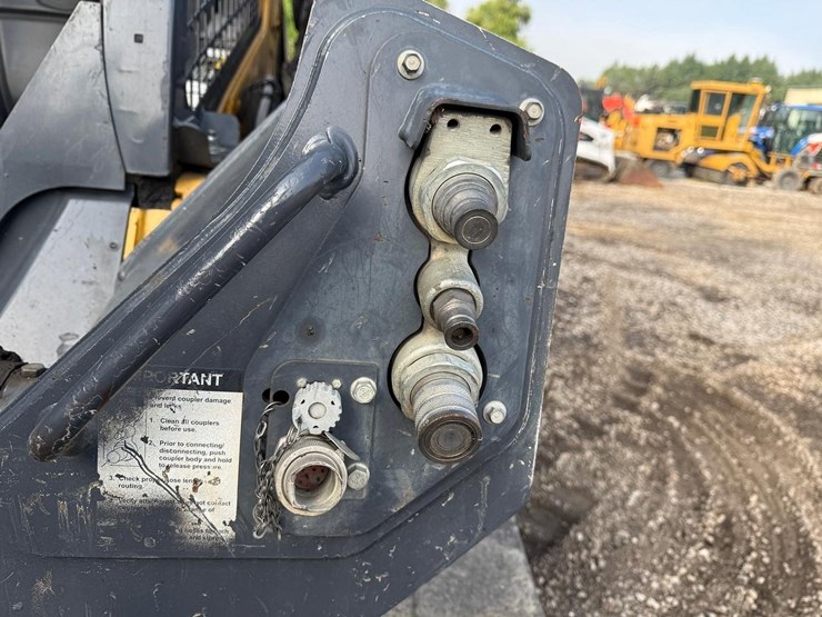 2019-deere-331g-image-11