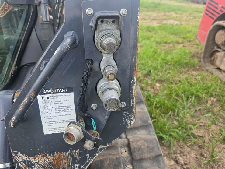 2022-deere-325g-image-18