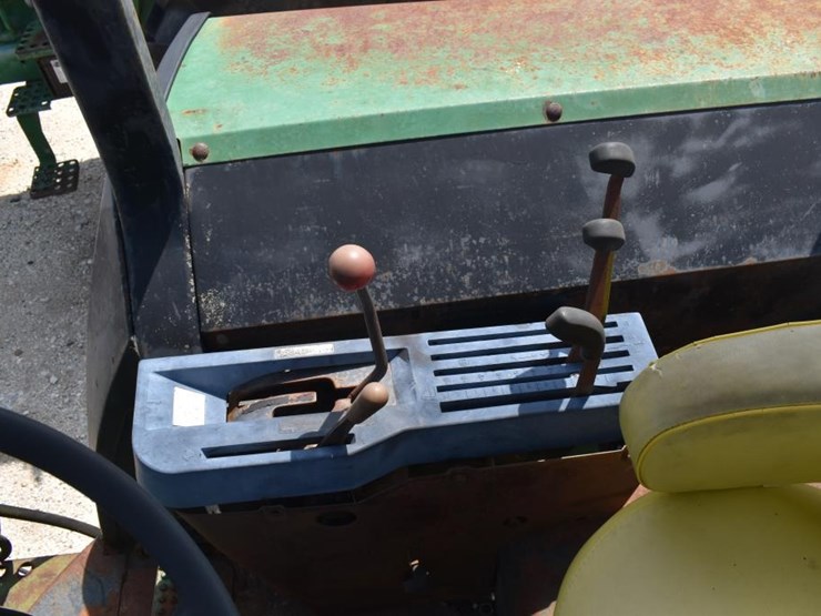 john-deere-4040-image-14