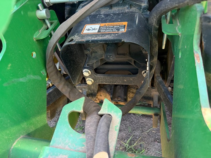 john-deere-3032e-image-31