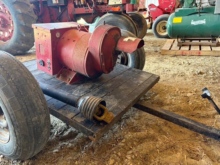 #8350-•-winpower-mfg-co-tractor-driven-alternator-image-1