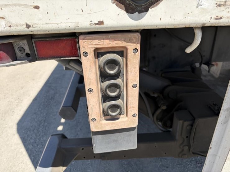 2012-ford-f650-image-13