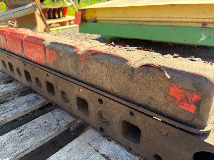#8354-•-international-dual-pto-and-cylinder-head-image-9