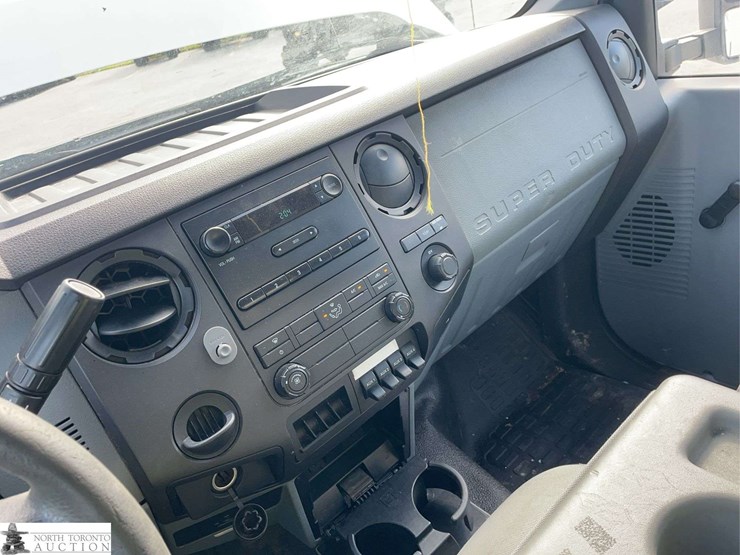 2011-ford-f350-image-13